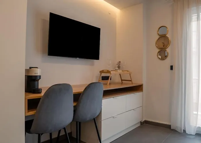 Appartamento Thessalonian I - 2 Steps From White Tower Salonicco