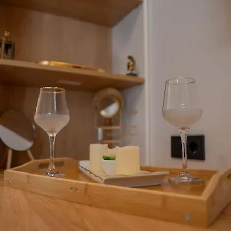 Thessalonian I - 2 Steps From White Tower アパート *